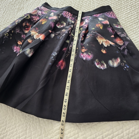 TED BAKER Floral Black Skirt Size TB4 (10) - Picture 4 of 6